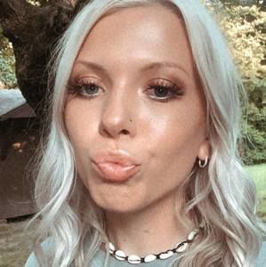 Meet your Posher, Carson